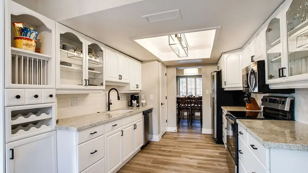 Heated Pool, Spa, & Garage! Near Kierland, shopping, dinning, & Scottsdale Quarter by RedAwning