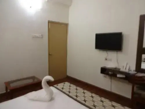FabHotel Royal Star