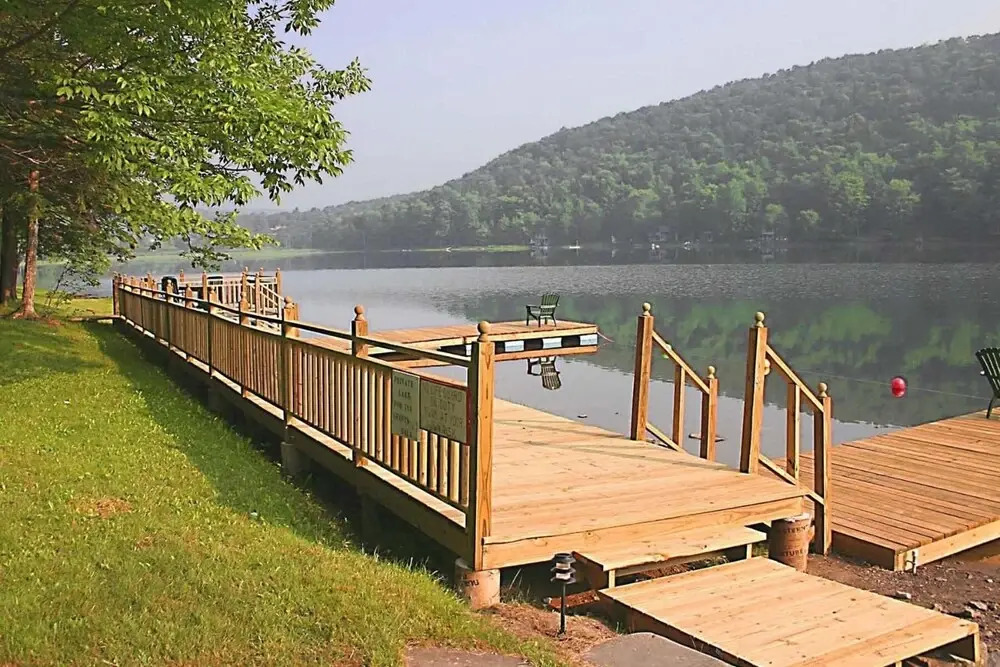 The Inn at Starlight Lake