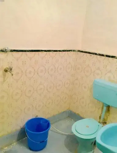 saffron guest house & hostel