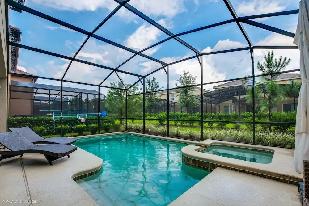 Luxury 6 Bedroom 4 Bath Home with Spa