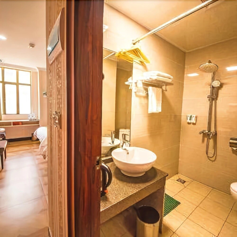 Hanqun Hotel