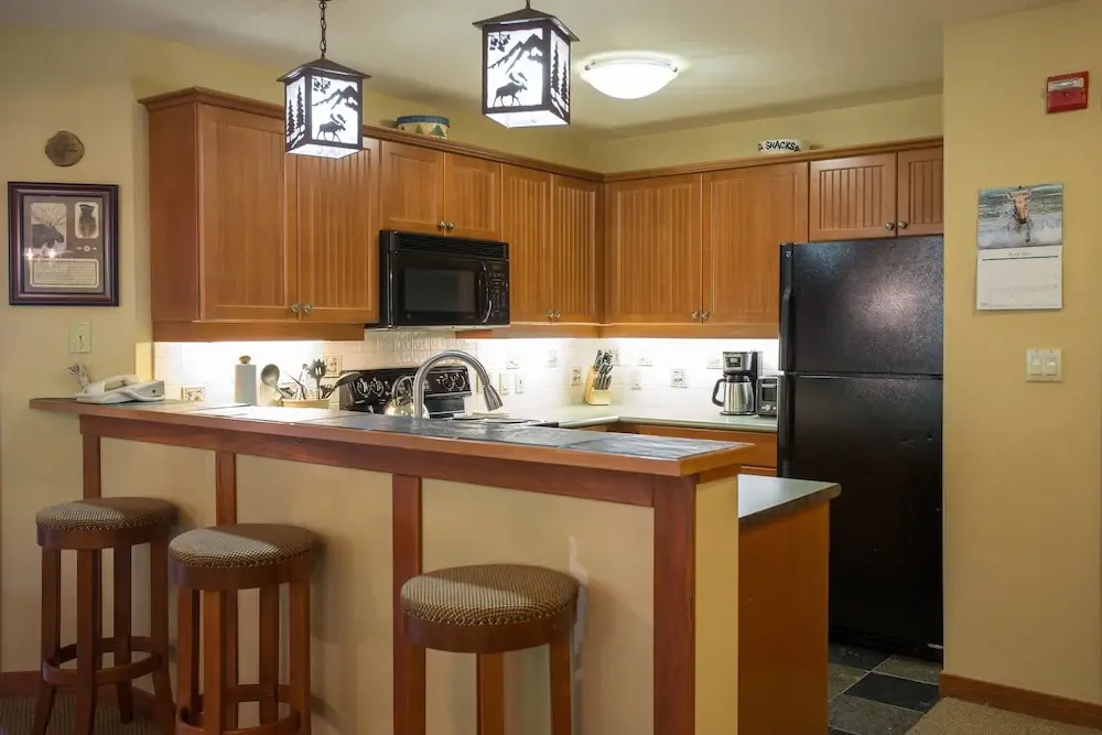 2202 - Two Bedroom Standard Eagle Springs East 2 Condo by RedAwning