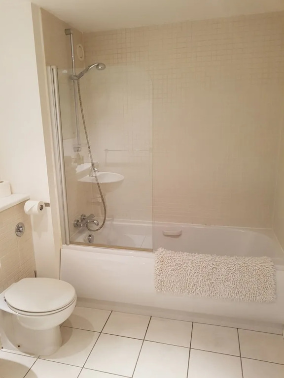 Executive Open Plan Apartment in Leith