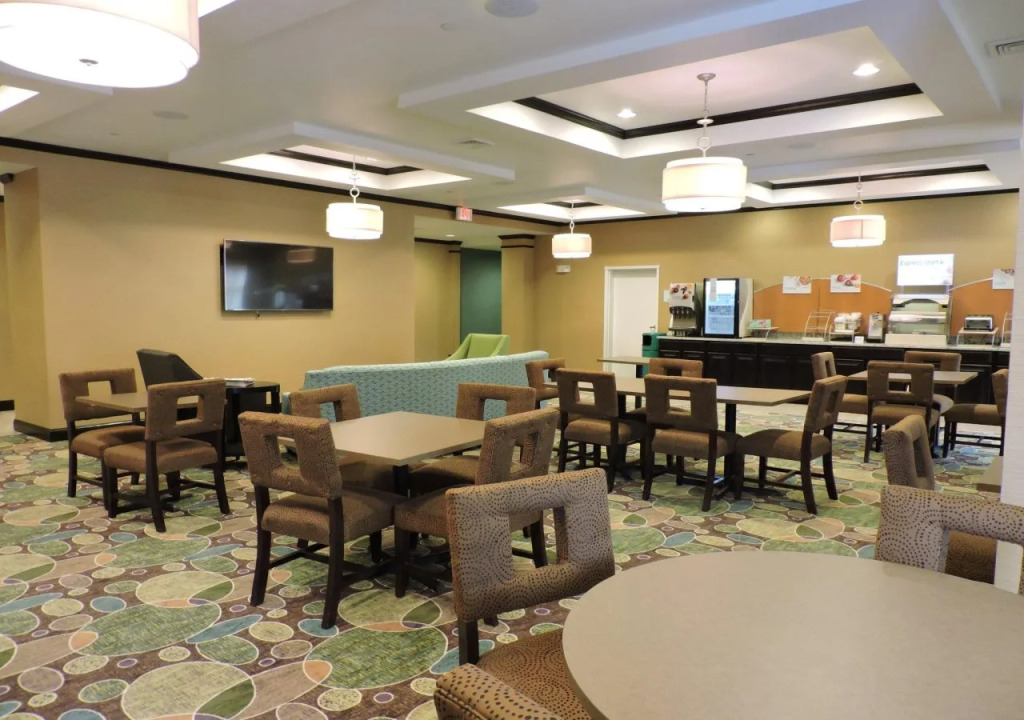 Holiday Inn Express and Suites Montgomery by IHG