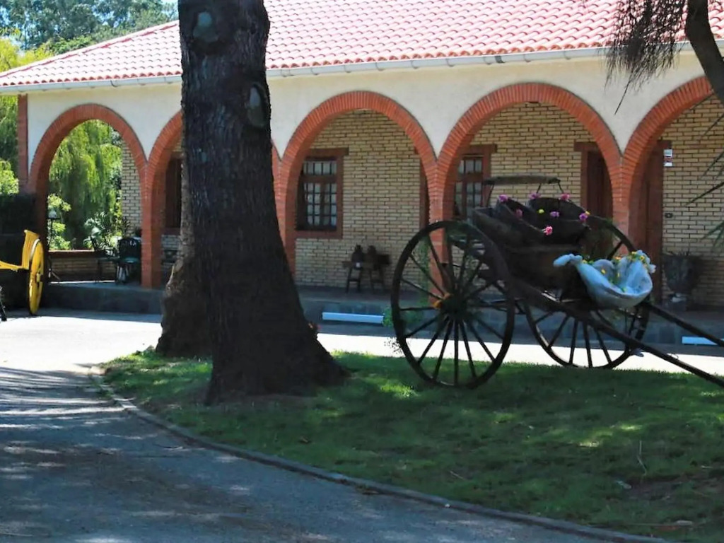 Villa in Narón near Pantín Beach & Golf