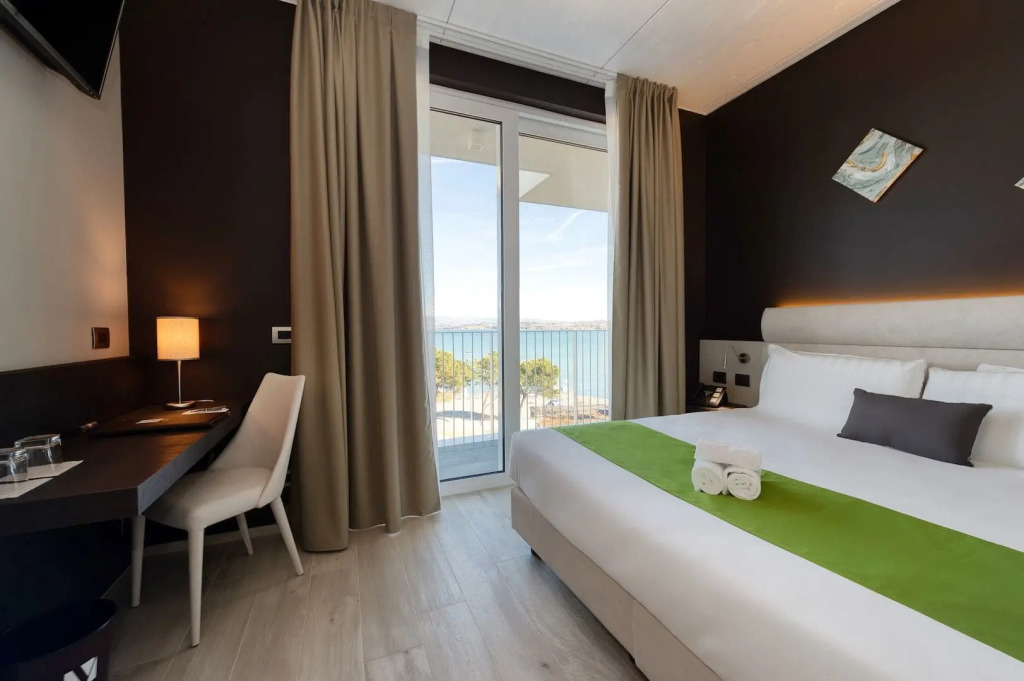 Vision Hotel