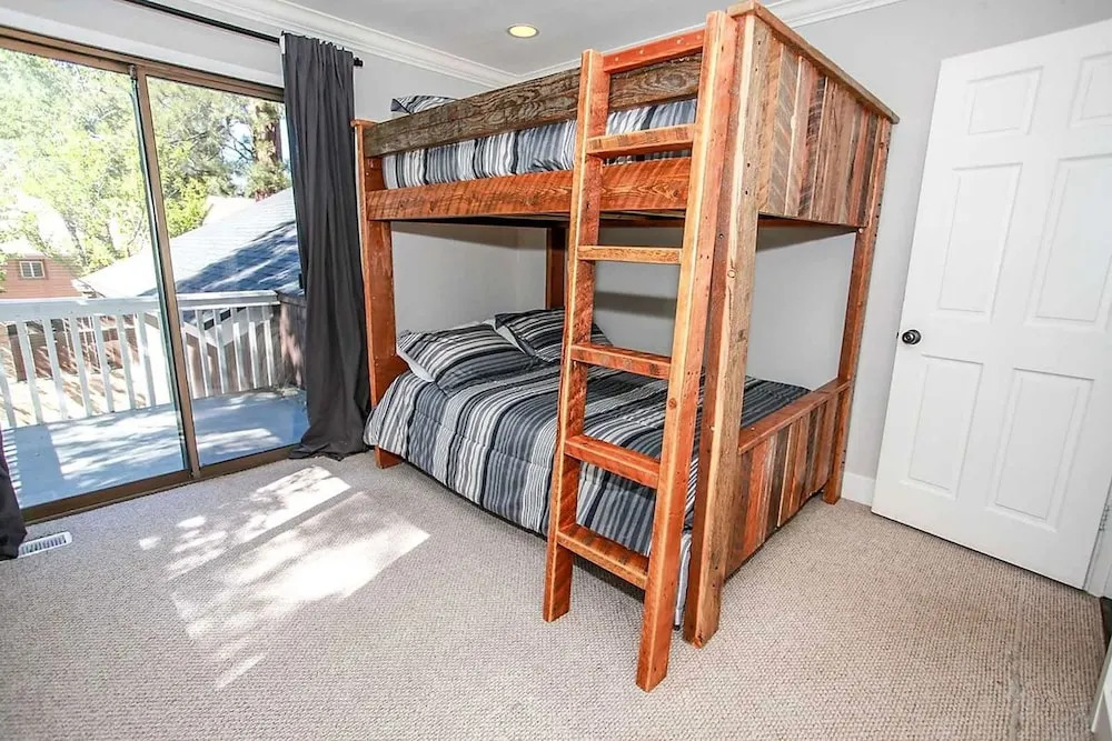 Bluebird Bear 1549 by RedAwning