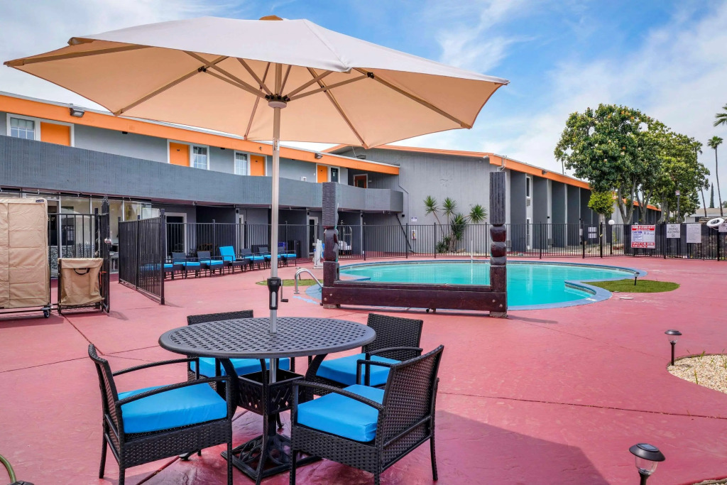 Days Inn Fresno North