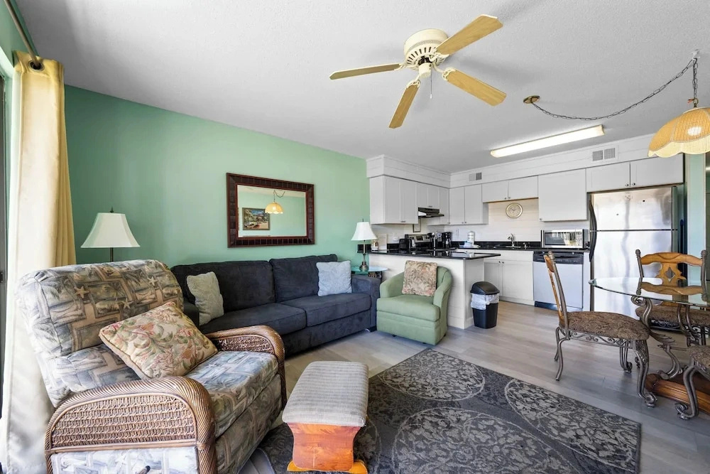 Seaside Beach & Racquet 1111