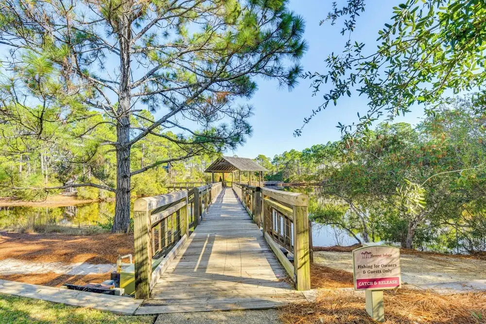 Walk to Gulf: Modern Retreat in Santa Rosa Beach!