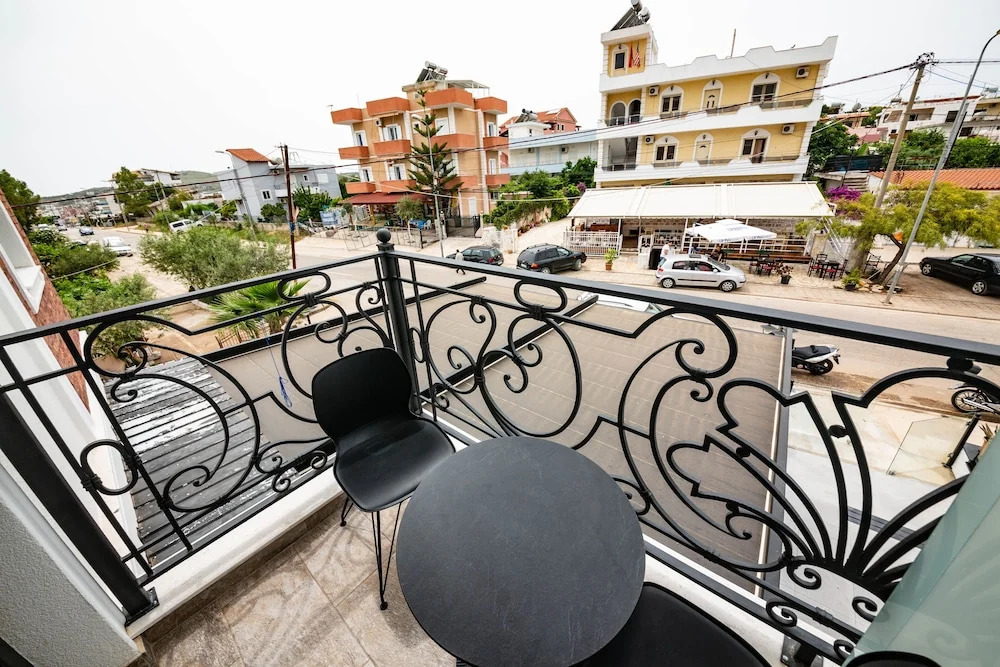 Area Hotel