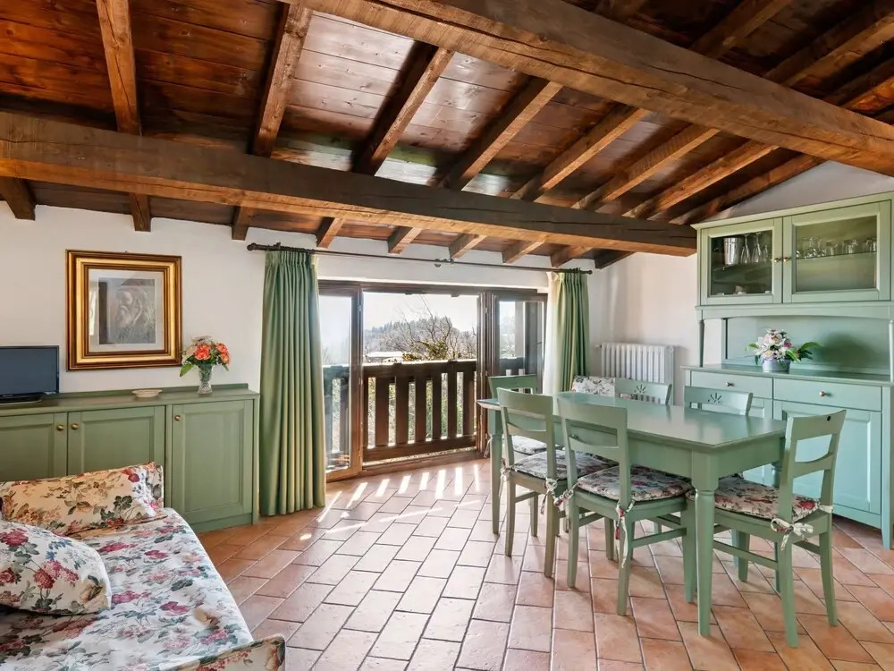 Cosy Holiday Home in Gargnano With Garden