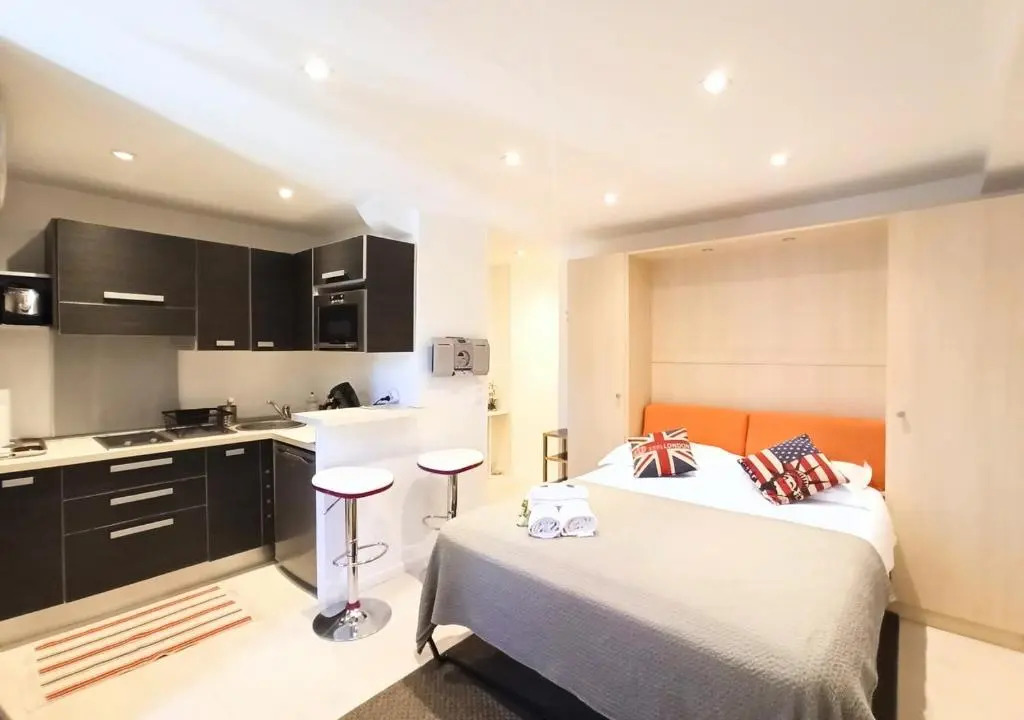 Viva Riviera - 19 rue des Frères Pradignac
