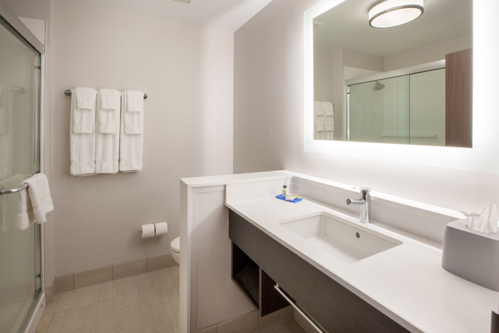 Holiday Inn Express & Suites - Bardstown by IHG