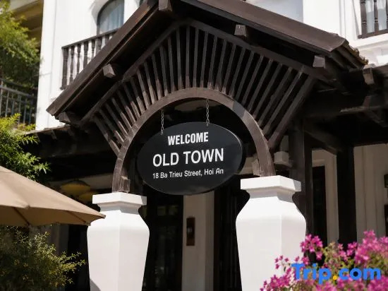 Welcome Old Town Hotel   800m from the Japanese Bridge