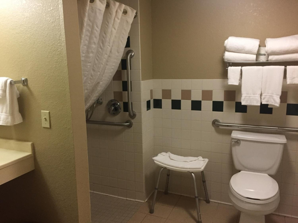 Boarders Inn & Suites by Cobblestone Hotels - Fayette