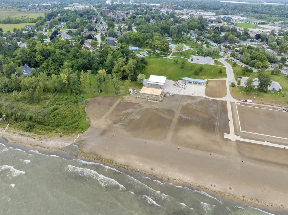 Seacliff Beach Suites - Coastal room, awesome strolling, all amenities, right in town