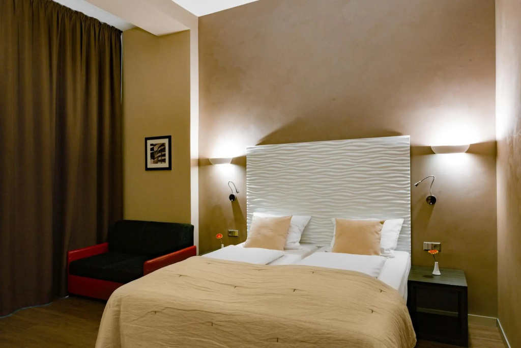 Номер 210, Artim Hotel, Berlin