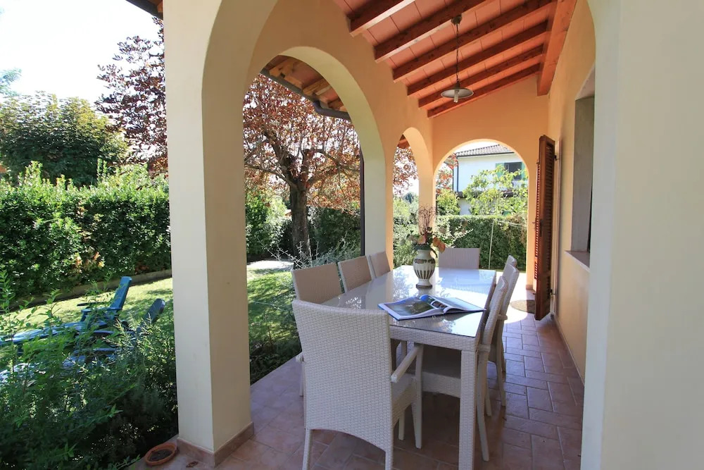 Villa Dina