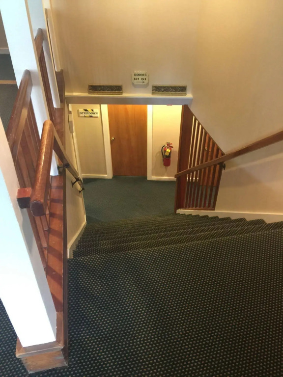 Mountaineer Inn