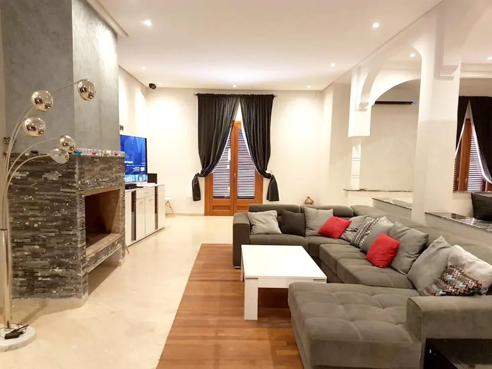 Villa with 4 Bedrooms in Marrakech, with Wonderful Mountain View, Private Pool, Enclosed Garden