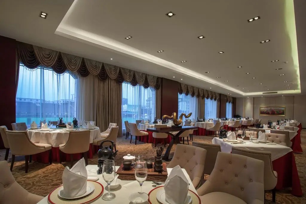 Classical Plaza Hotel