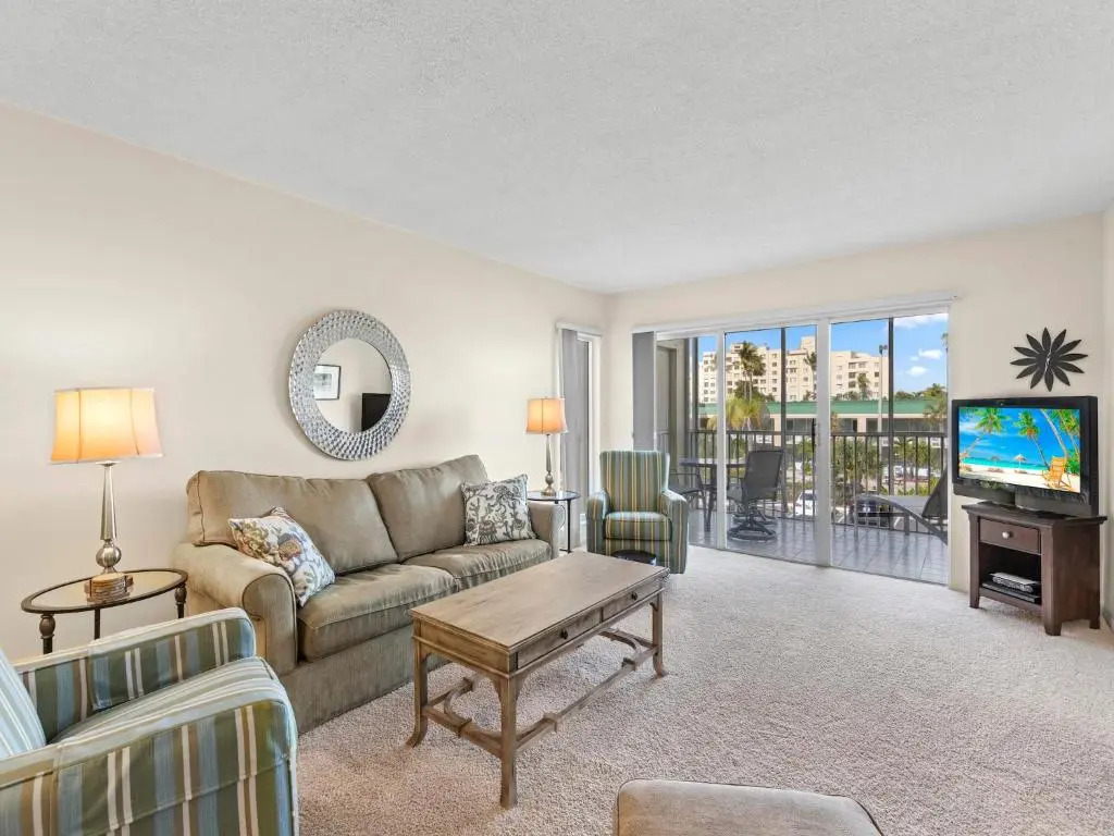 Sand Caper 202, Sleeps 4, Gulf Front, 2 Bedrooms, Elevator, Heated Pool