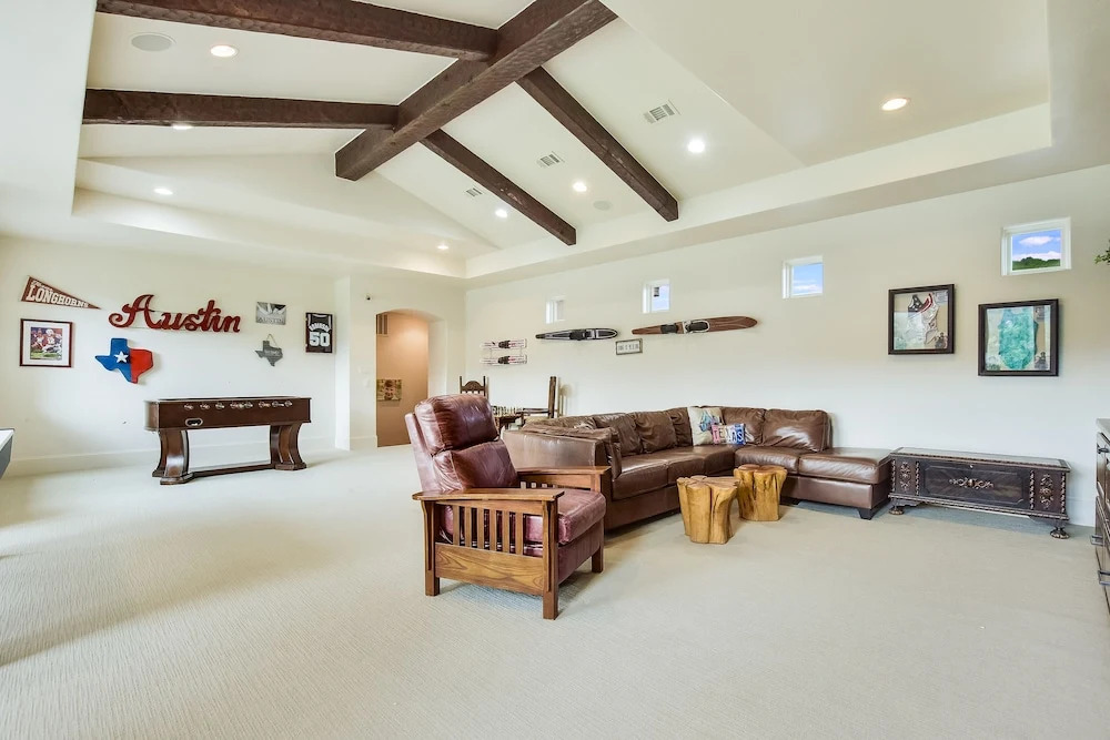 Big View Drive Home 7 Bedrooms 6.5 Bathrooms Home
