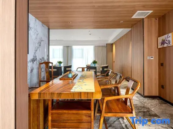 Urba Hotel (Ili River Scenic Area Yining Museum Branch)