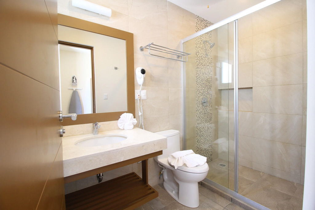Grand Fifty Suites