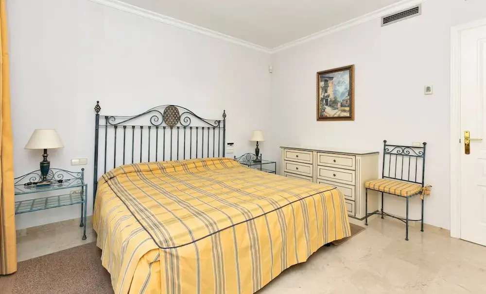 Luxury Apartment With Sea View In Marbella