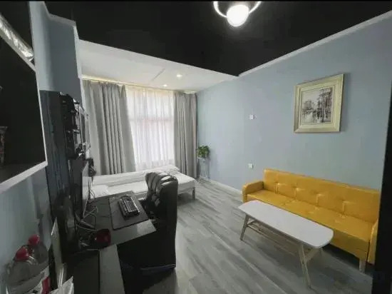 Free People E-sports Hotel
