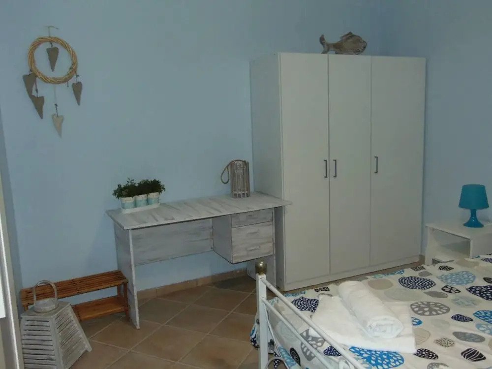 Apartment - Sleeps up to 10 & Beachfront Access