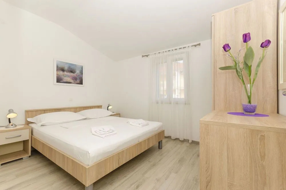 Apartments Klisovic