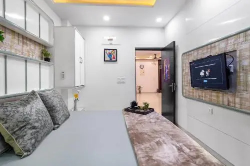 Entire World Class Apartment near Metro Station