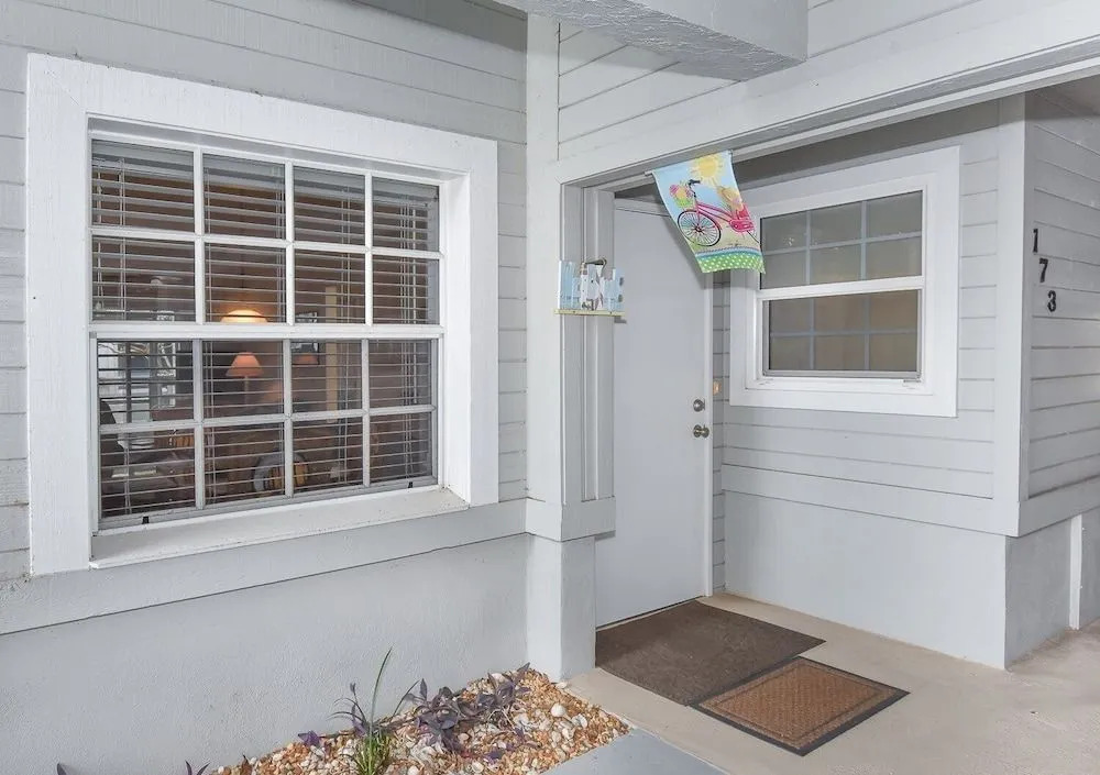 SV173 Sea Woods by RedAwning