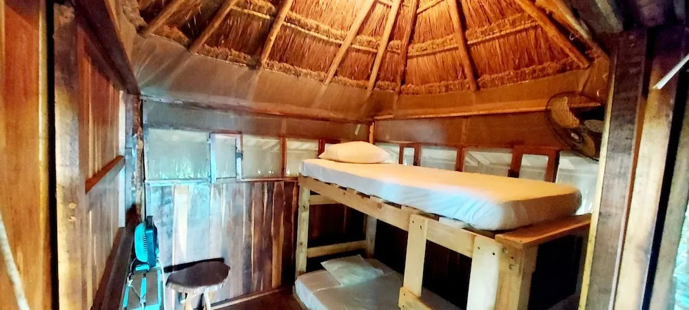 LULÚ La Bruja Yoga Lodge