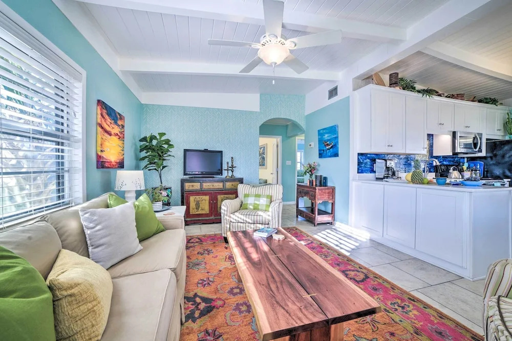 Coastal PCB Cottage W/pool & Bbq: 1block to Beach!