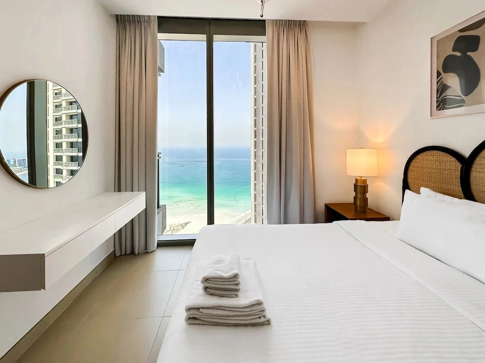 Luxury StayCation - Incredible Sea View Apartment With Balcony