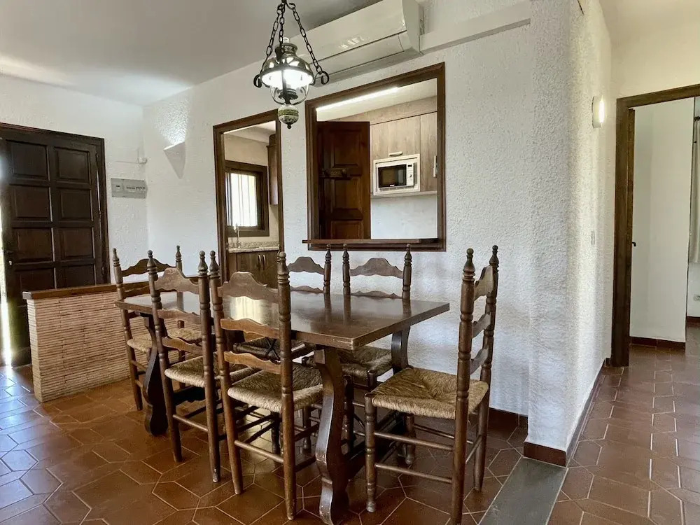 3 Bedroom Holiday Home Near the Beach