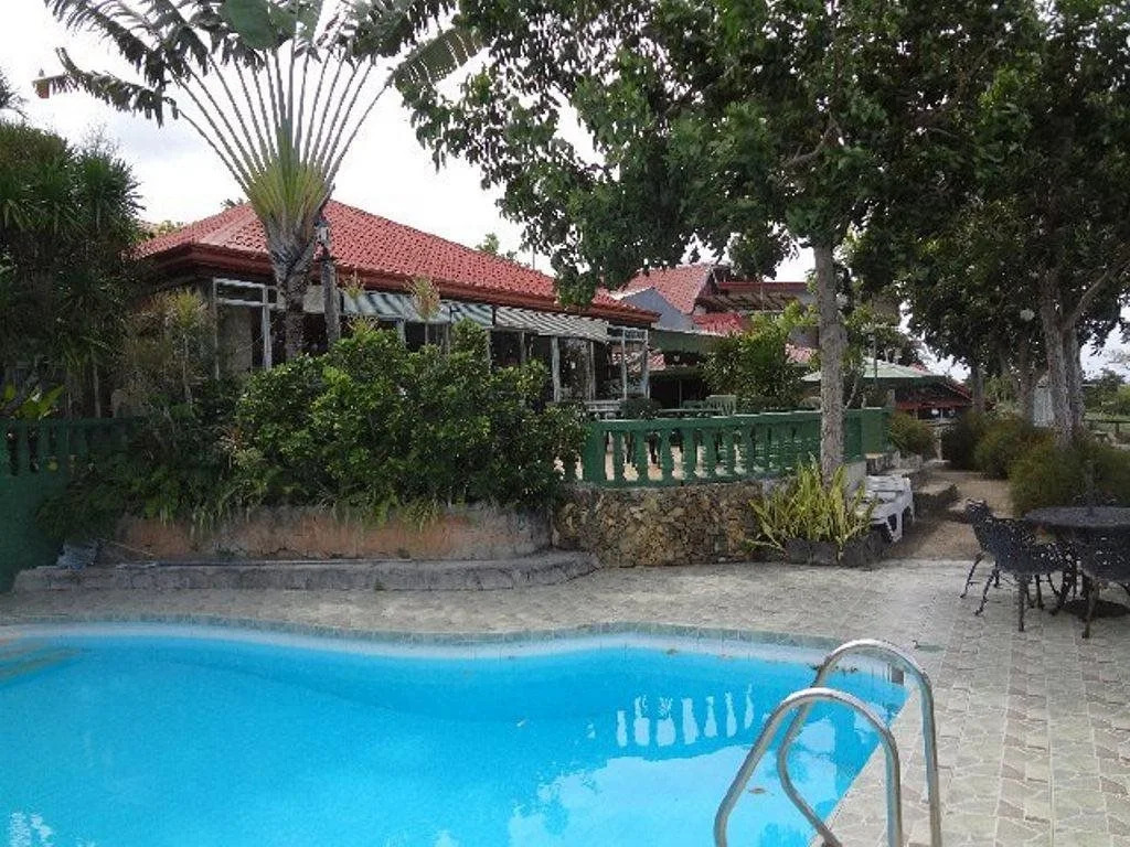Olmans View Resort