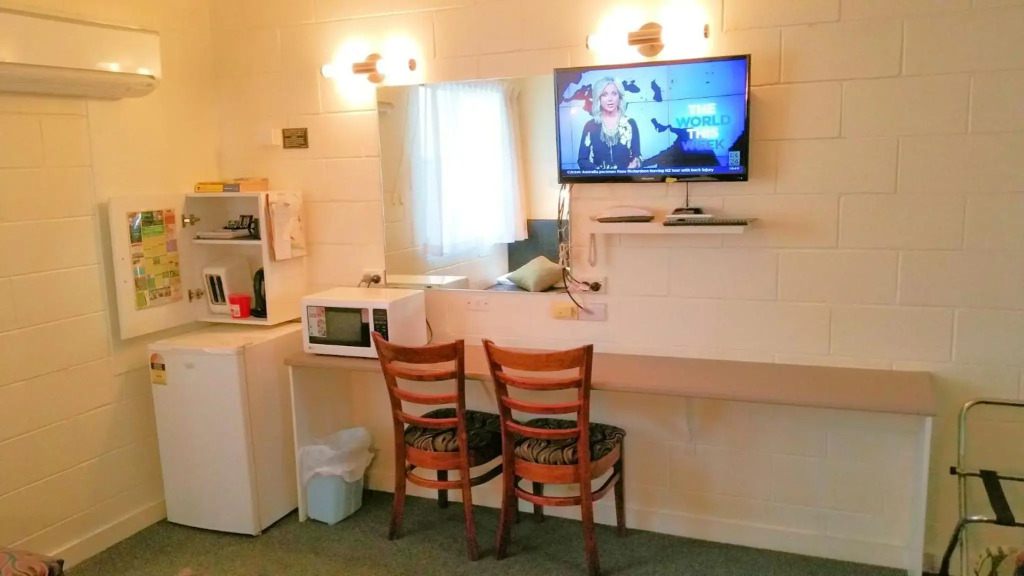 A&A Lodge Motel