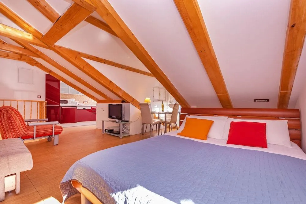 Apartments Espana 3