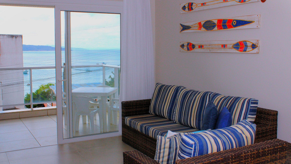 1079   Apartamento Com Vista Para O Mar Em Bombinhas