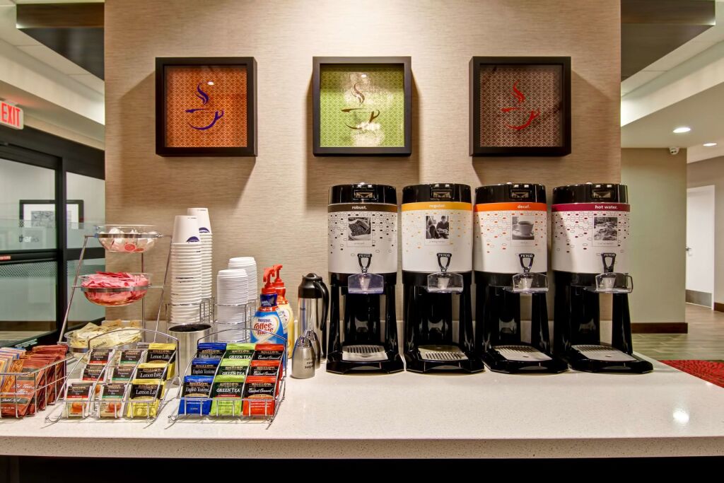 Hampton Inn & Suites Detroit/Troy