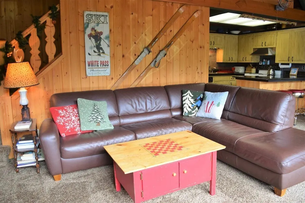Cowlitz River Cabin