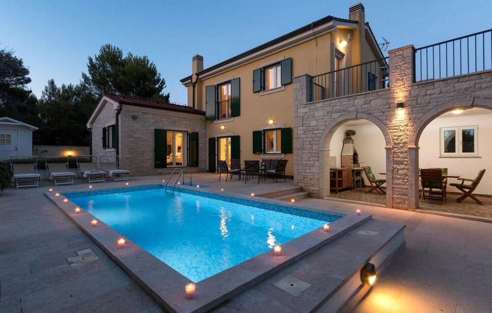 Beautiful Home in Medulin With Sauna, Wifi and 3 Bedrooms