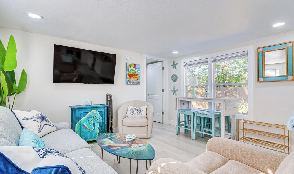 Gulf Breeze Home w/ Deck: Walk to Public Boat Ramp