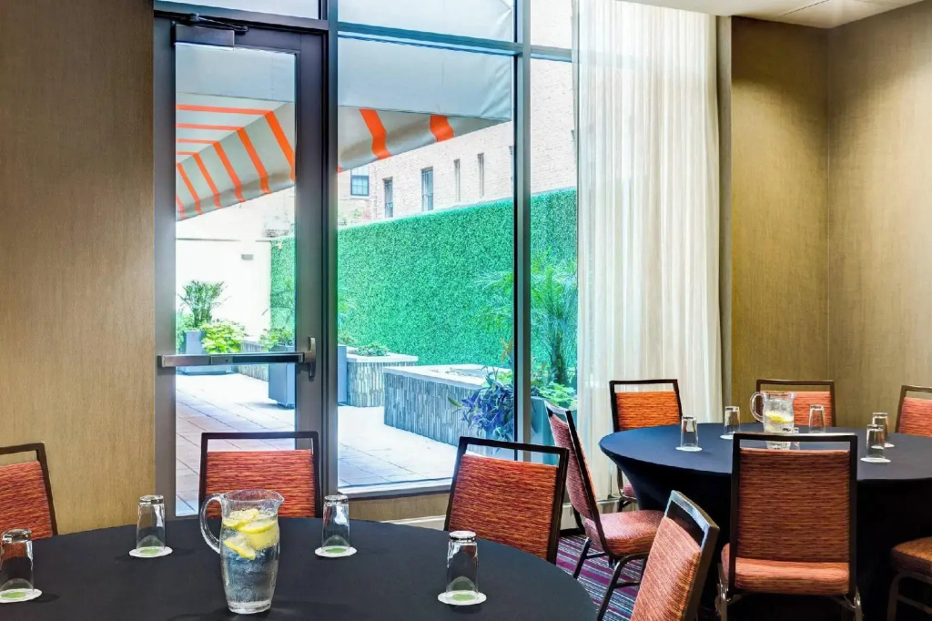 Courtyard by Marriott Washington, D.C./Foggy Bottom